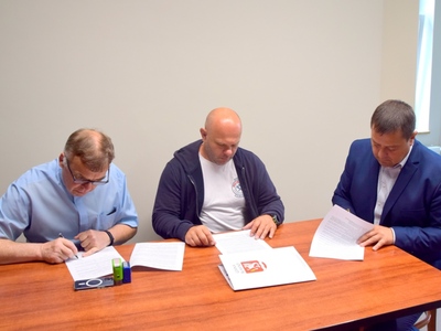 Podpisanie umów na dotację remontu kościoła w Rzyszczewie oraz wykonanie prac 