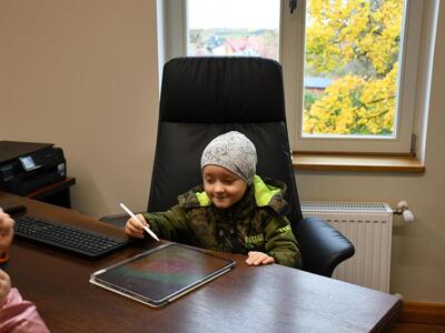 Wyjątkowa wizyta przedszkolaków w Urzędzie Gminy Sławno
