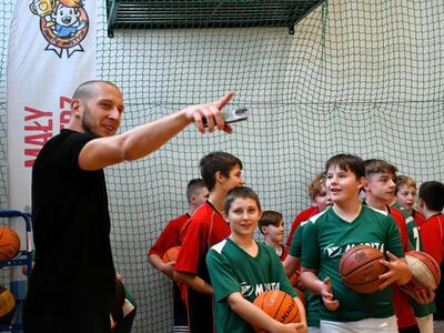 
Niezapomniane spotkanie z Czarnymi Słupsk w naszej gminie!
