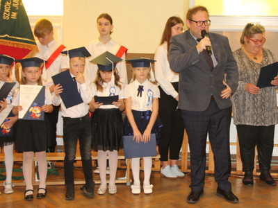 Ślubowanie w Szkole Podstawowej w Różycy