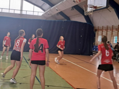 Miejsko- Gminne Zawody w Piłce Koszykowej – Sportowa Rywalizacja i Integracja
