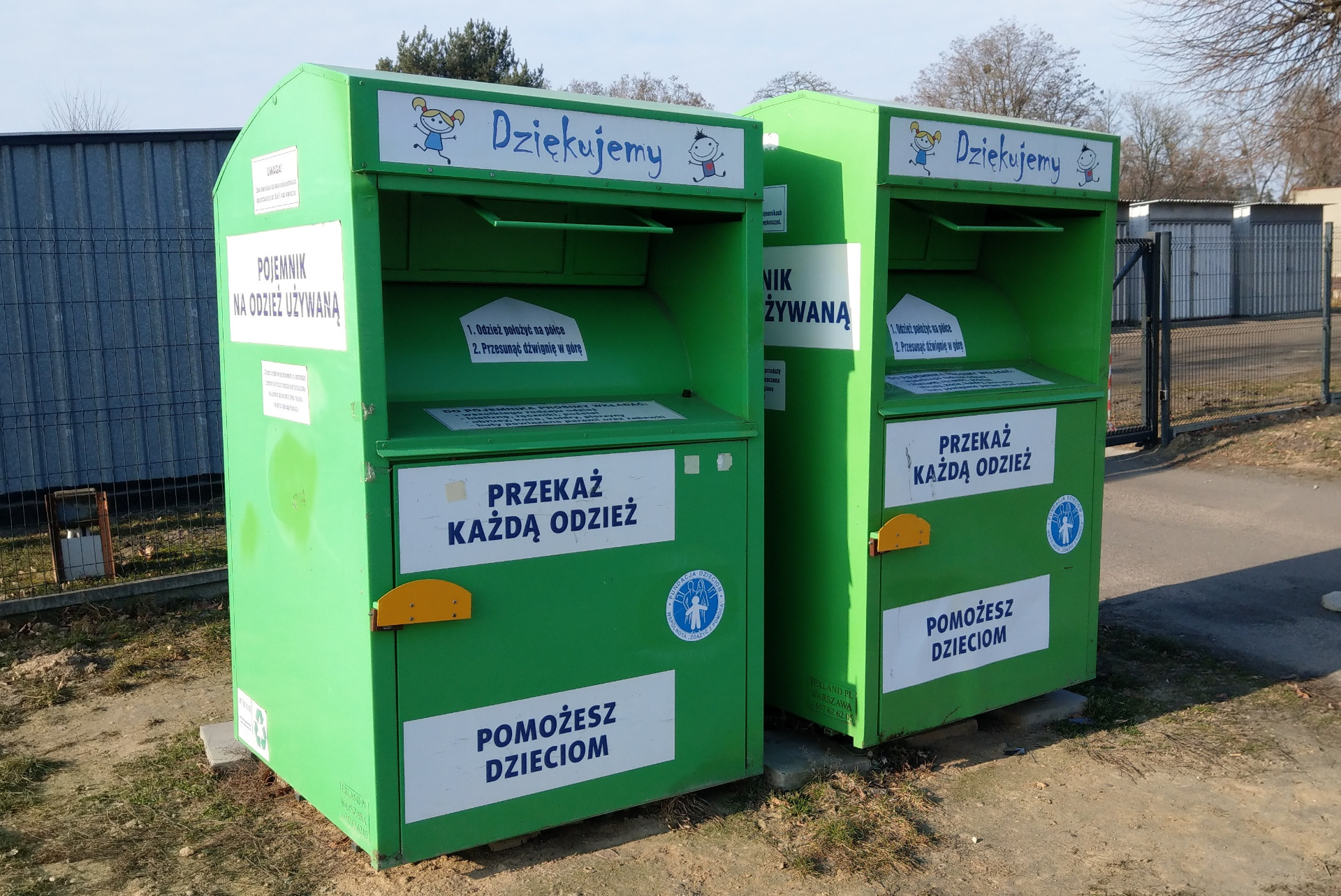pojemniki na odzież