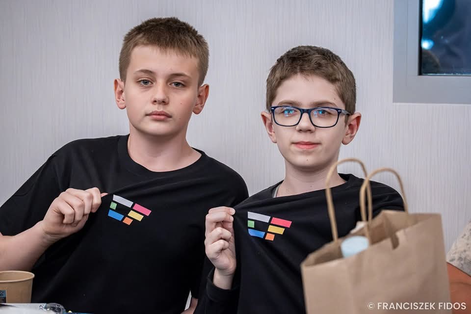 W Koluszkach mistrzowie Polski rywalizowali w układaniu kostki Rubika