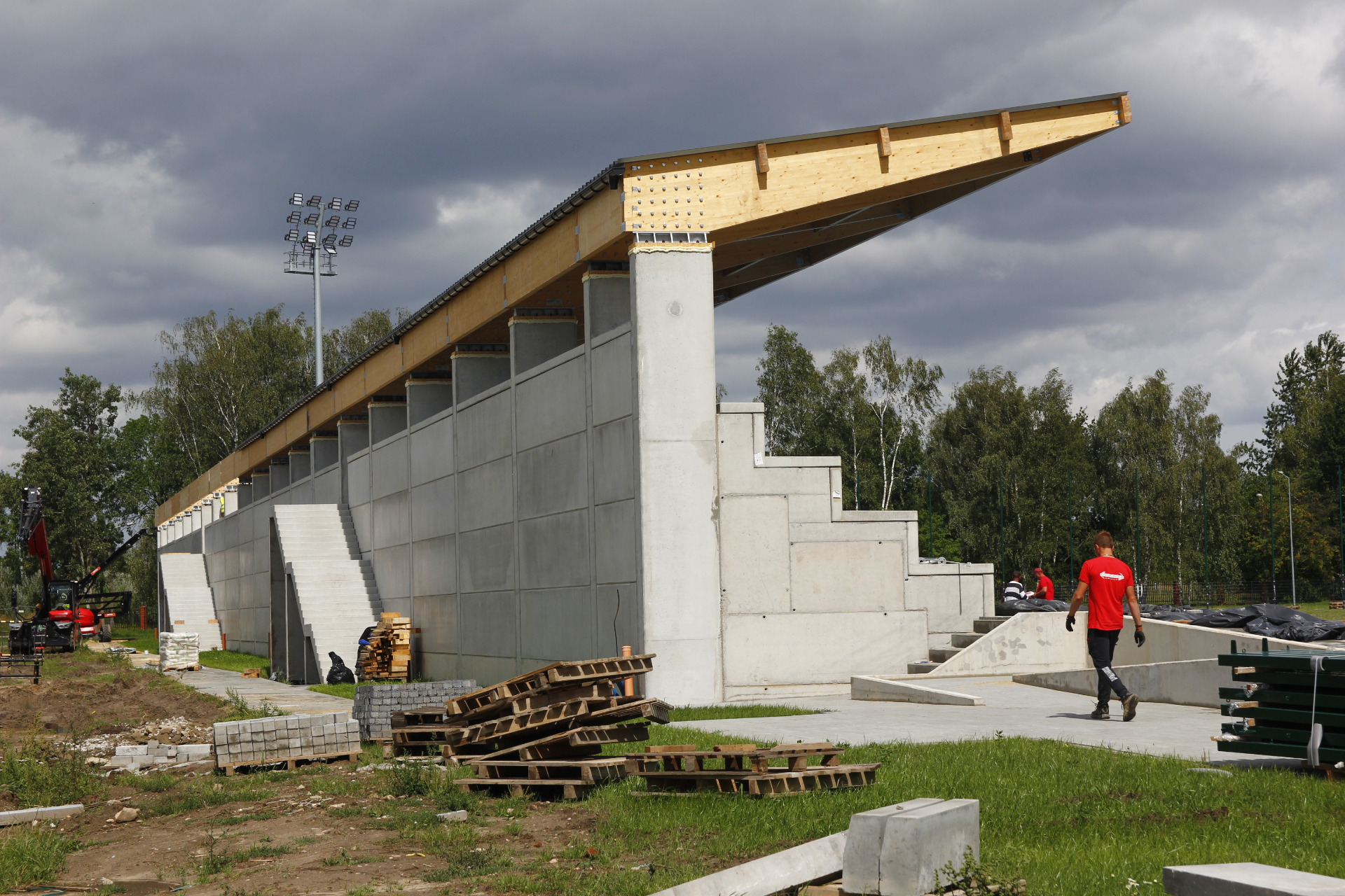 Stadion przyozdabia się w barwy KKS Koluszki