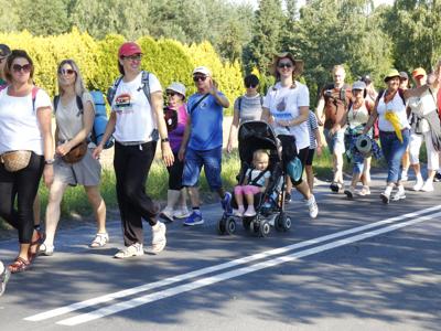 Pątnicy ruszyli z Koluszek