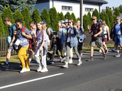 Pątnicy ruszyli z Koluszek