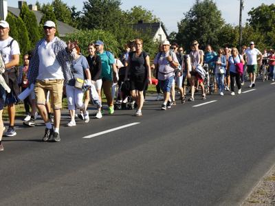 Pątnicy ruszyli z Koluszek