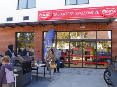 Wielkie otwarcie nowego centrum handlowo-usługowego