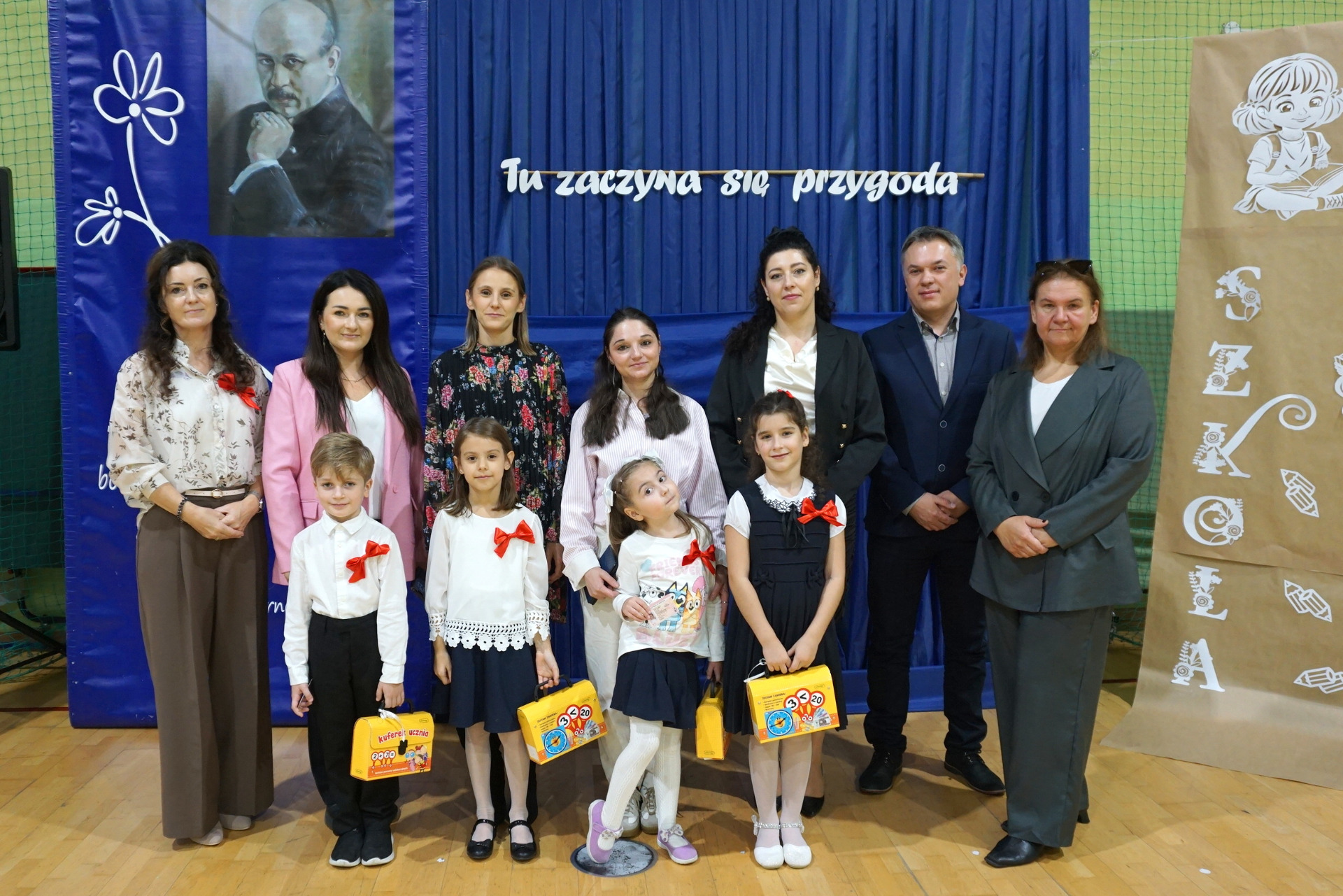 .Ślubowanie pierwszaków w Długiem 