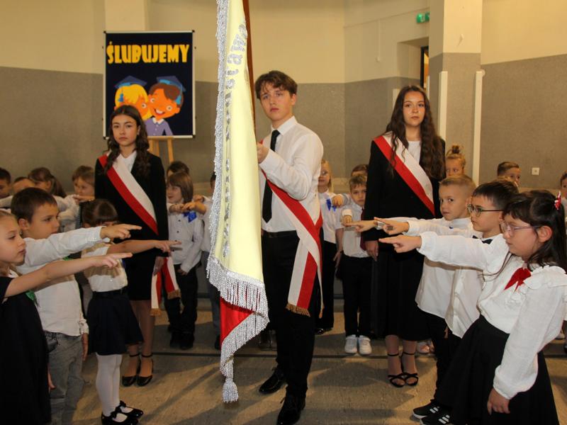 Ślubowanie pierwszaków z „Jedynki”