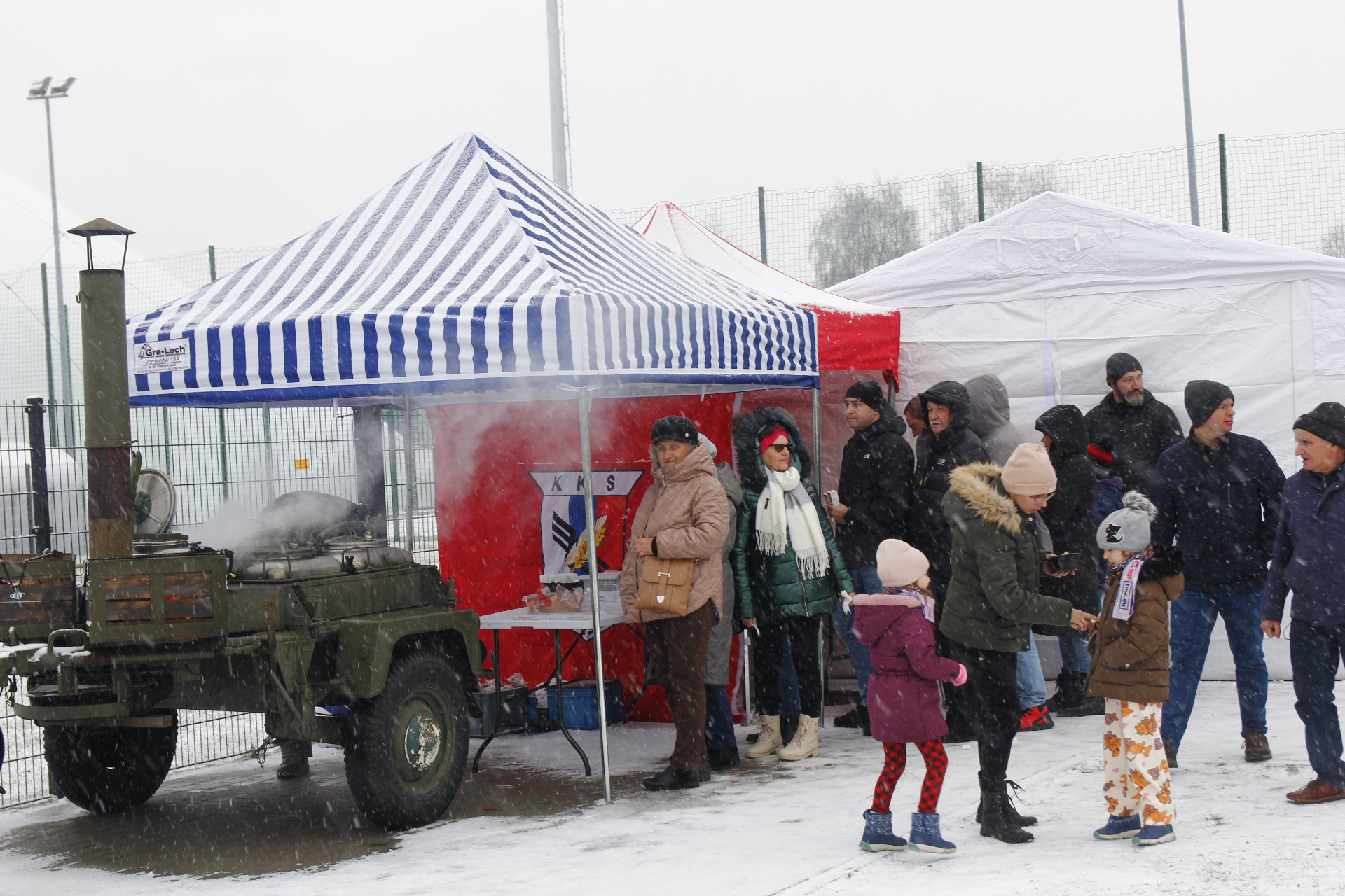 Zimowy piknik na „nowym” stadionie