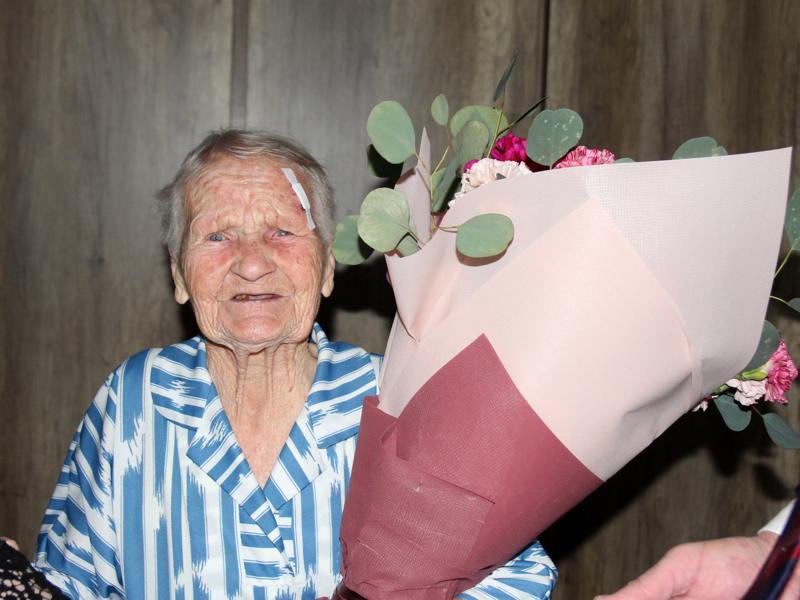 Kolejna mieszkanka Koluszek zdmuchnęła sto wieczek na urodzinowym torcie!