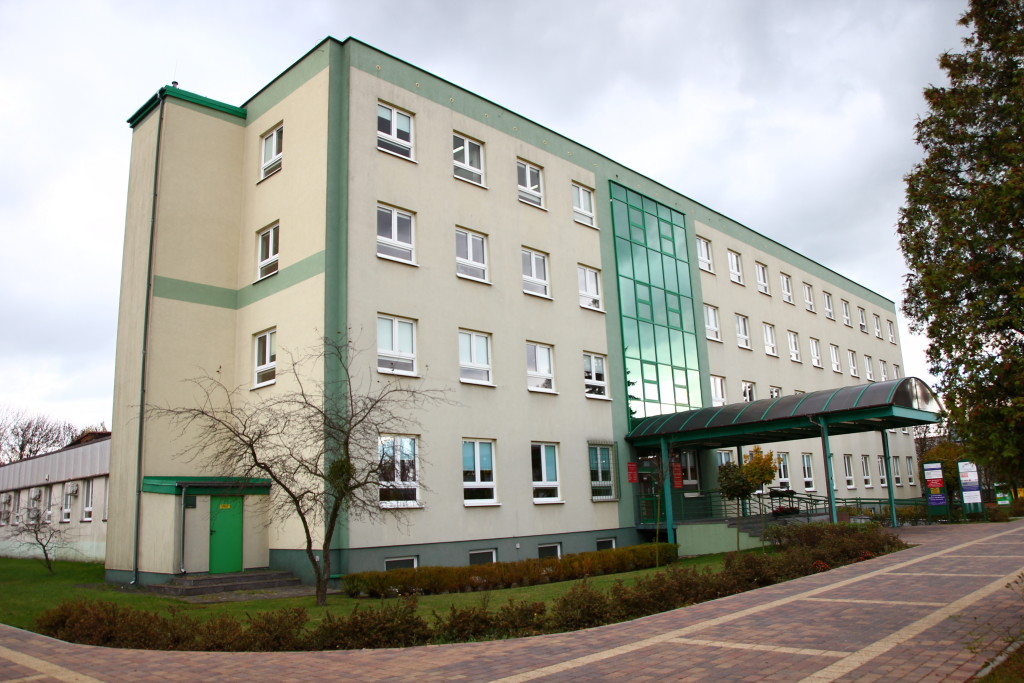 Widok budynku Urzędu Miejskiego w Koluszkach
