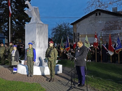 Burmistrz Koluszek podczas przemówienia