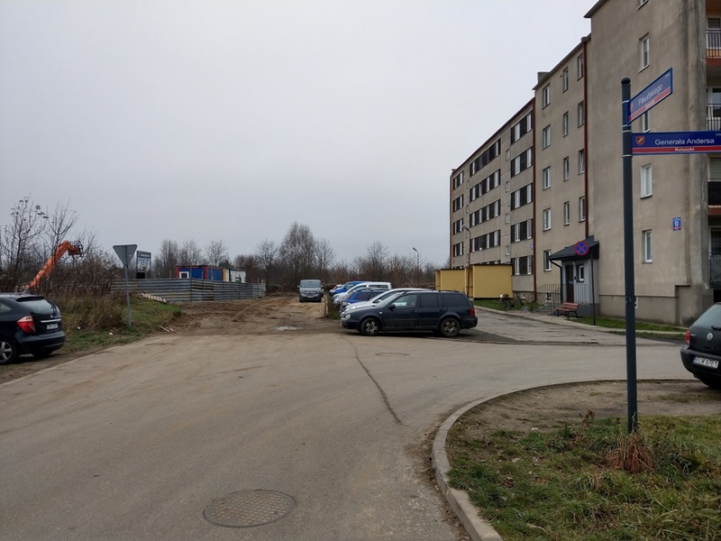 widok ulicy i bloków przy ul .Andersa w Koluszkach