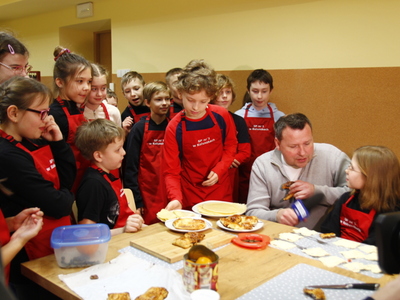 dzieci podczas otwarcia pracowni
