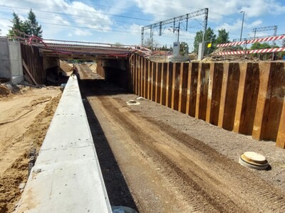 widok nowego tunelu w trakcie budowy