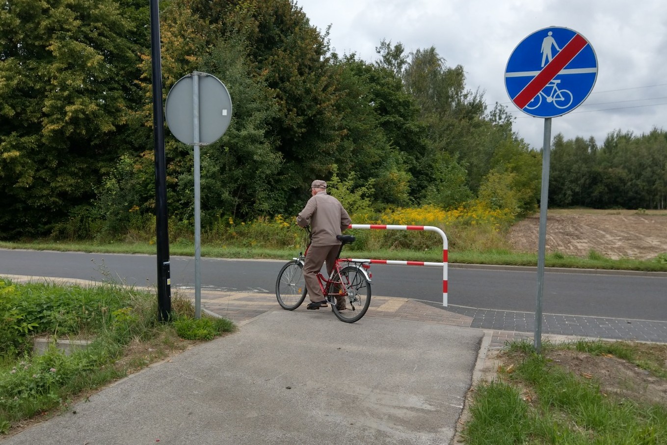ścieżka rowerowa widok