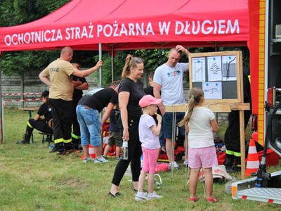 dzieci podczas pikniku