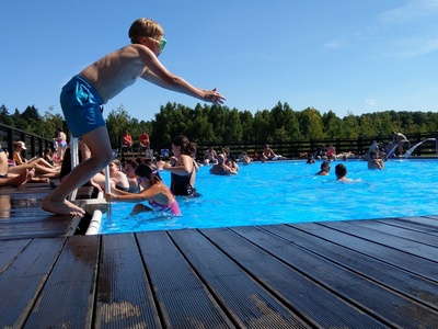 widok basenu w Lisowiach