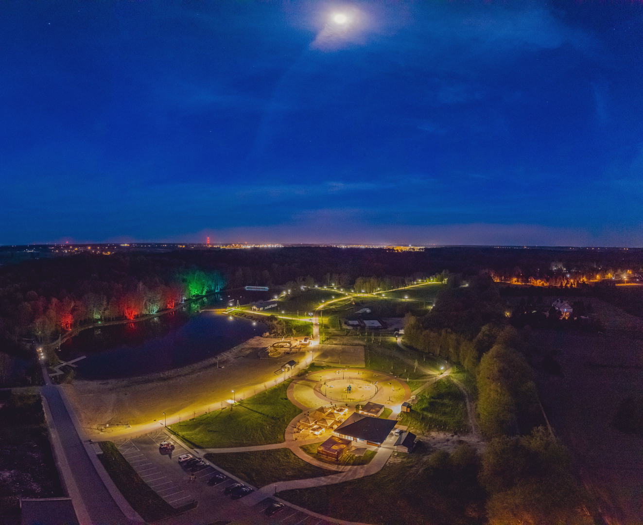 Lisowice nocą
