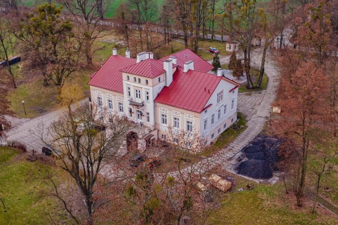 pałac w Lisowicach