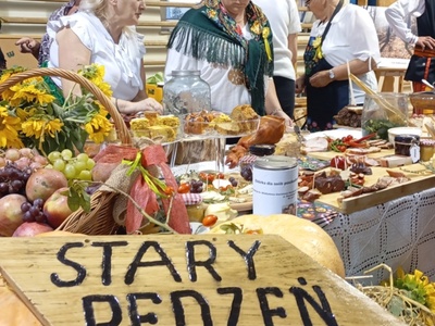 Biesiada powiatowa w Koluszkach