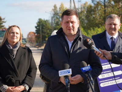 Powiat i gmina z kolejnymi środkami na przebudowę dróg