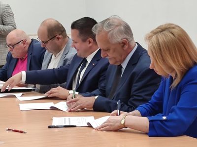 podpisywanie umów