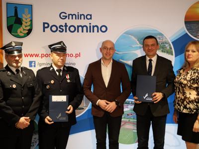 Podpisanie umowy na zakup wozu strażackiego