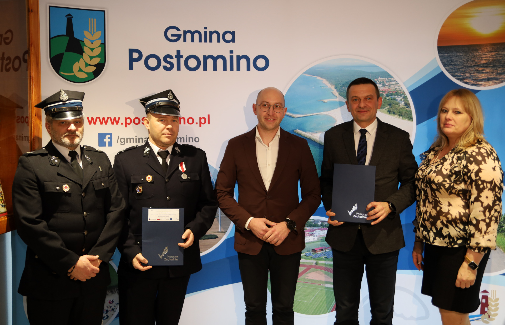 Podpisanie umowy na zakup wozu strażackiego