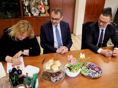 Podpisanie umowy Wójta z Wojewodą