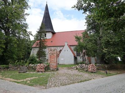 zniszczona brama