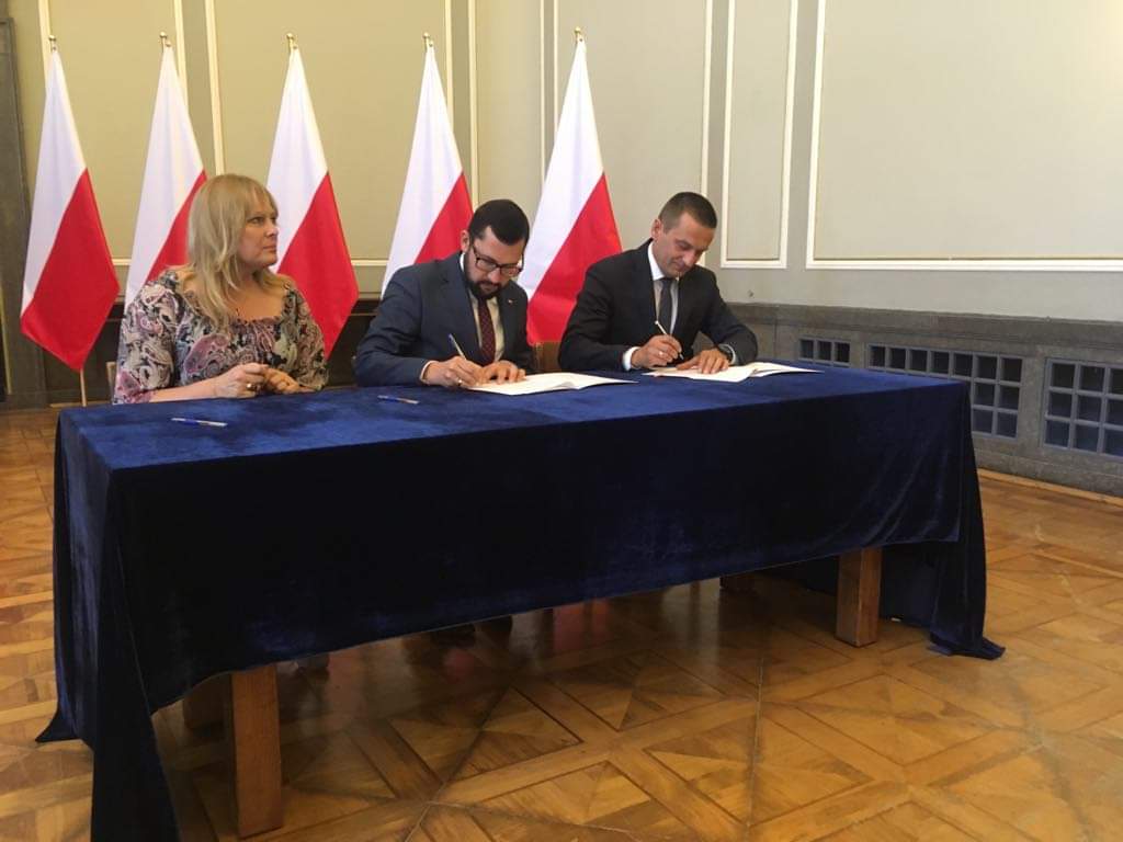 podpisanie dokumentów