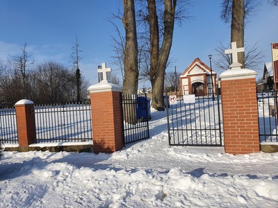 Ogrodzenie cmentarza w Pieńkowie