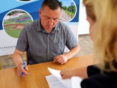 Podpisanie umów Inicjatywy Lokalne