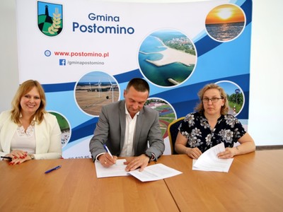 Podpisanie umów Inicjatywy Lokalne