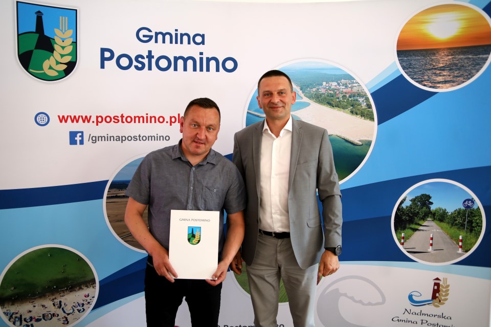 Podpisanie umów Inicjatywy Lokalne