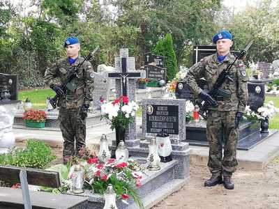 złożenie kwiatów