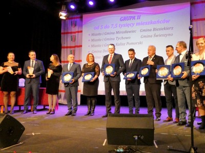 Sportowy Turniej Miast i Gmin odbiór nagrody