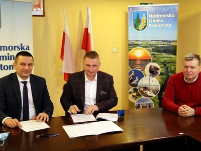 Podpisanie umów na realizację zadań publicznych z trzema klubami sportowymi