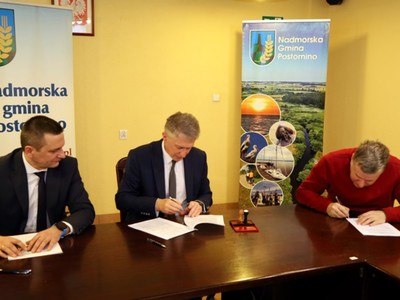 Podpisanie umów na realizację zadań publicznych z trzema klubami sportowymi