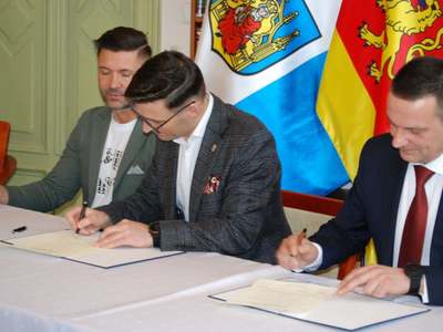 Podpisanie umowy partnerskiej