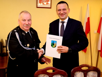 Podpisanie umów z ochotnikami z OSP