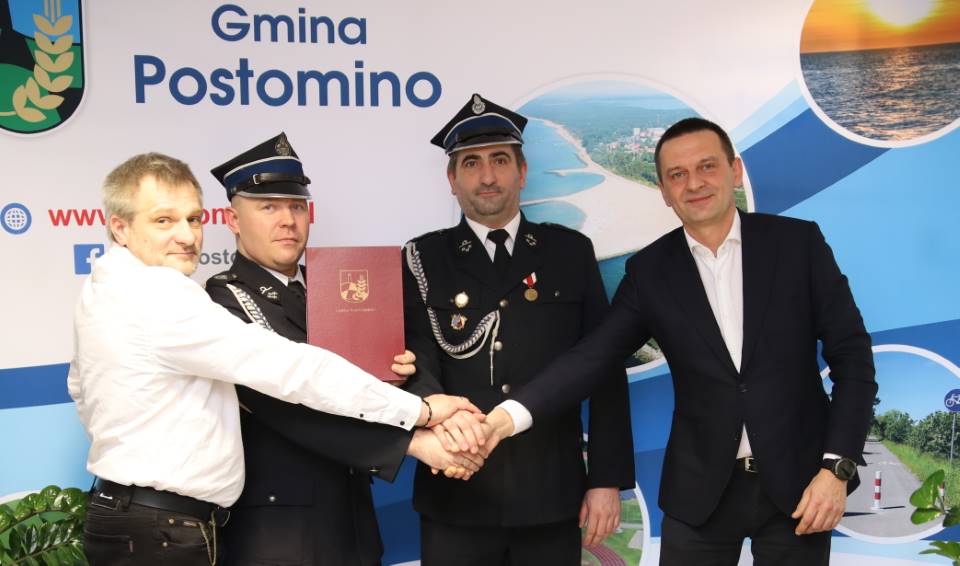 Podpisanie umowy na remont świetlicy i remizy OSP w Chudaczewie