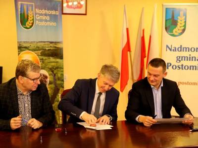 Podpisanie umów na działania sportowe