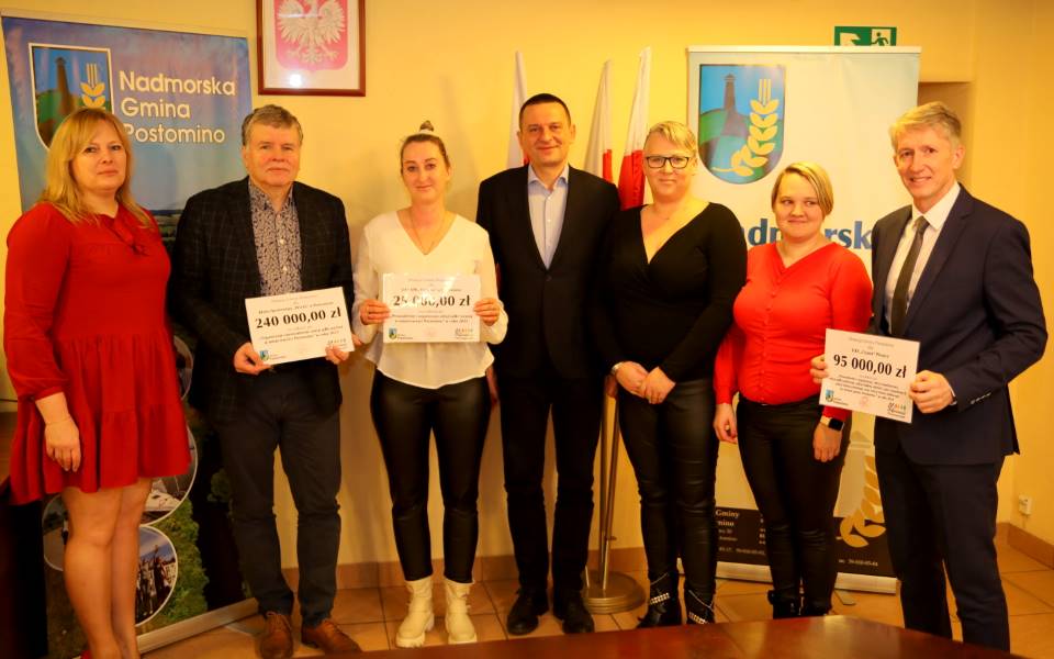 Podpisanie umów na działania sportowe