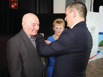Wręczenie medali z okazji 50 lat pożycia małżeńskiego