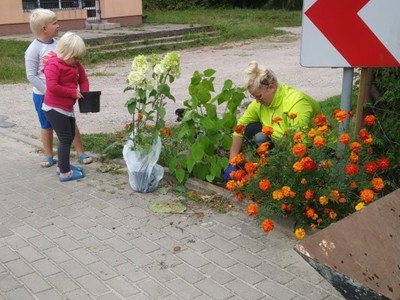 dzieci i kwiatki