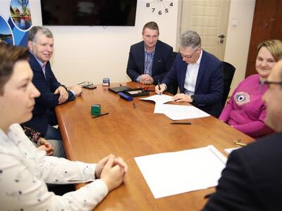 podpisanie umów z Klubami Sportowymi cd.